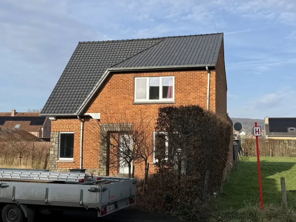 TOITURES & CO SRL 440